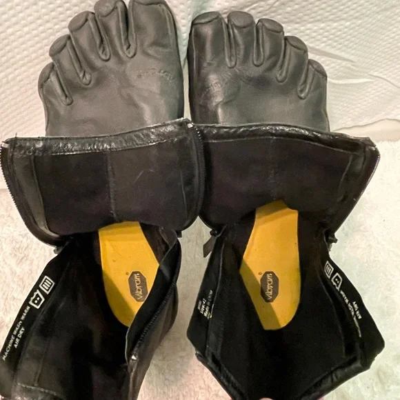 Vibram FiveFingers Bormio black boots - Picture 5 of 7